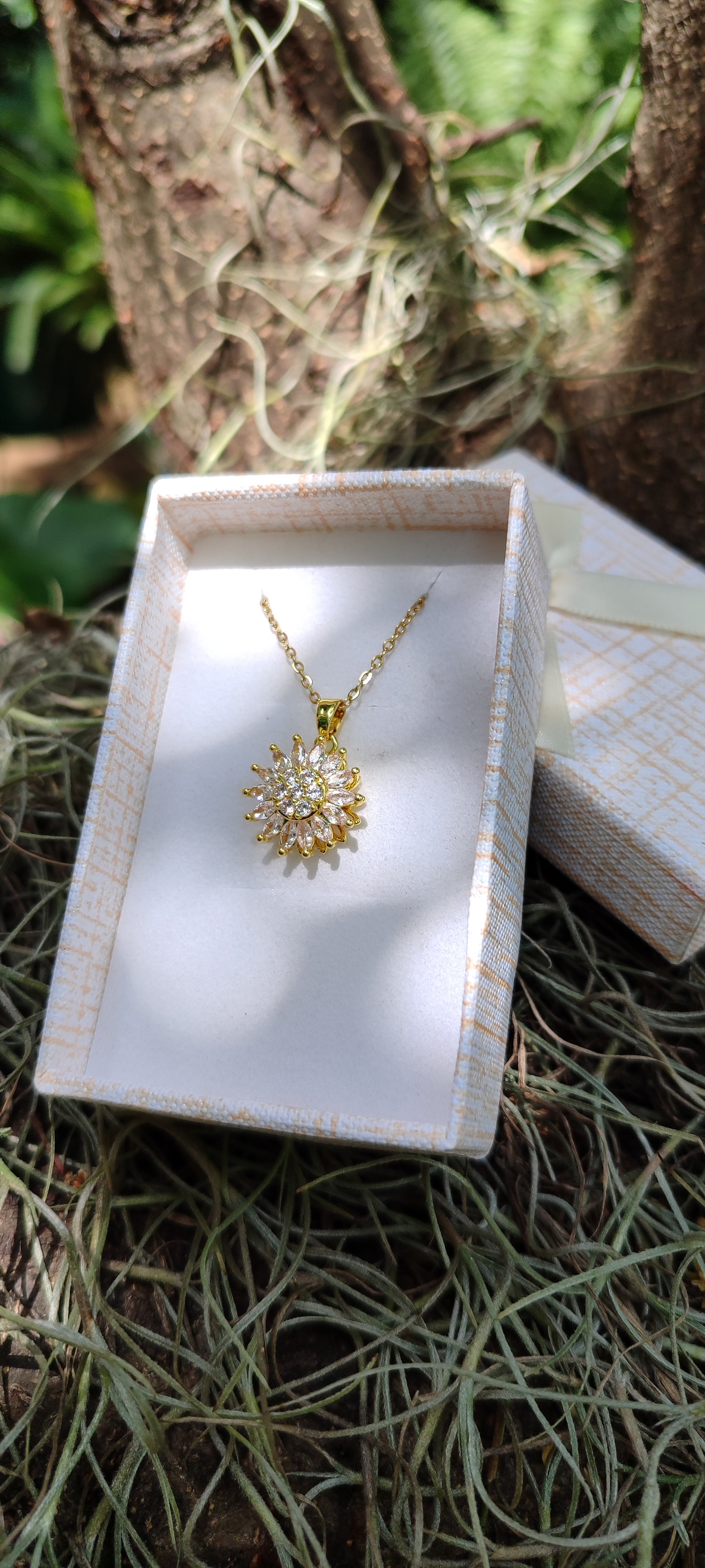 Collar Girasol Giratorio +CAJAREGALO